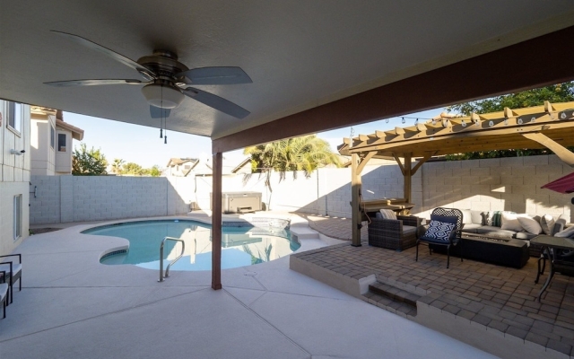 4046 Glendale