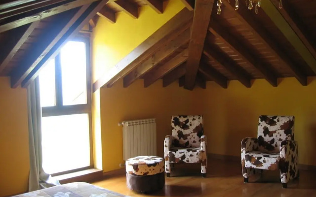 Sobrefuentes Casa De Aldea