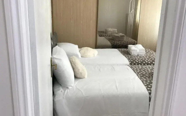 Newly refurbished 2bed bungalow, Bristol, UK