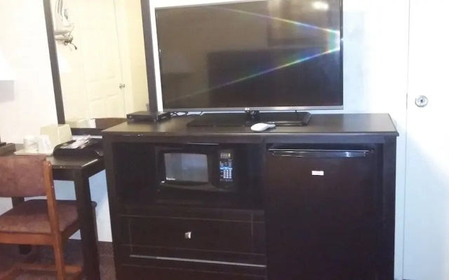 Deerfield Inn & Suites