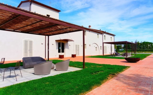 Trilo Classic Modern Apt Close to Pistoia