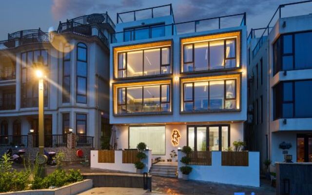 Floral Hotel·Shengsi Fengshe hotel (Nanchangtu Beach)