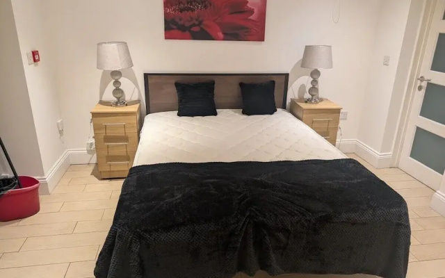 City Escape 1 Bedroom Flat in Swansea Centre