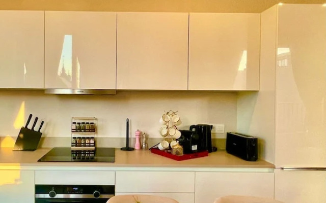 One Lux Stay Near Antwerp Central - 3 Bedroom 1.5 Bathroom