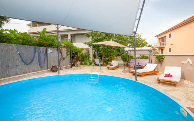 Pool Apartment Bakija