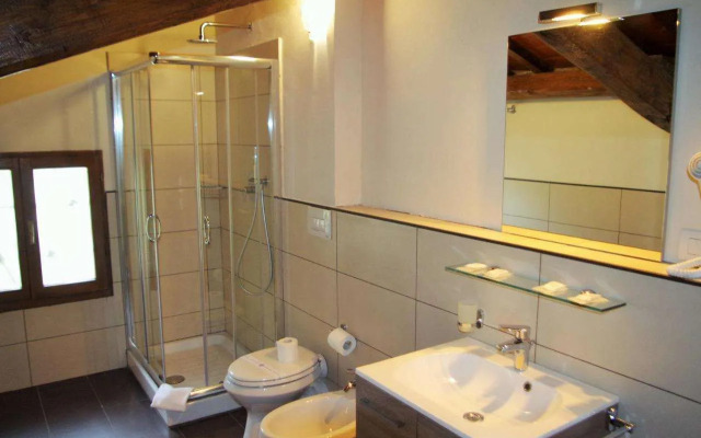 hu Norcenni Girasole Village