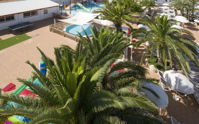 Coral Star Apartments