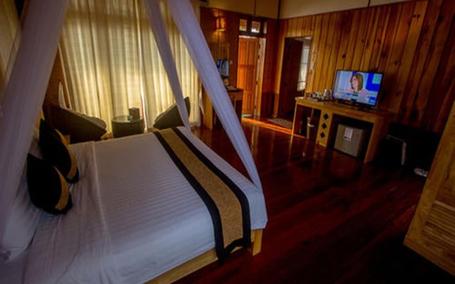 Royal Nadi Resort