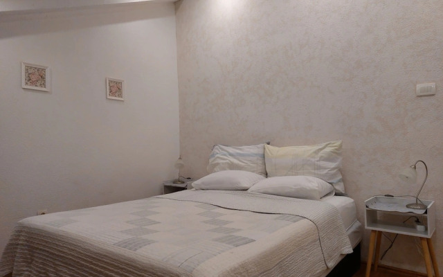 Apt Lavender on Nincevica St-1 BR Apt