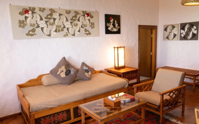 Chonor House