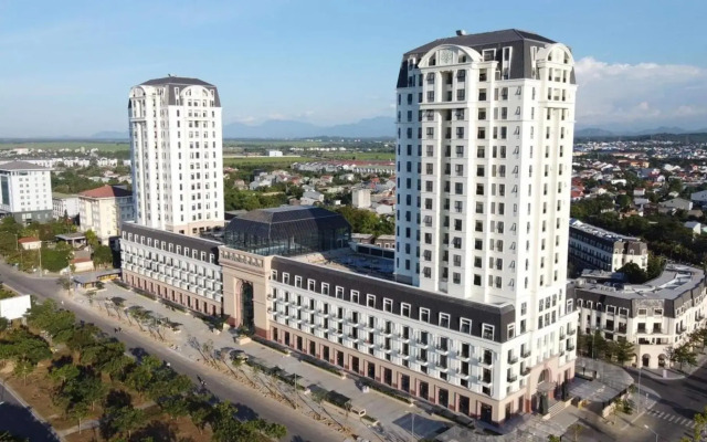 Hue Crown Boutique Hotel