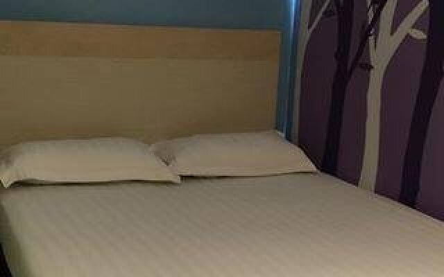Dolphin Hotel