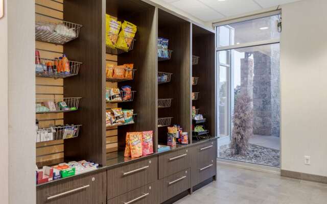 Best Western Plus Eastgate Inn & Suites