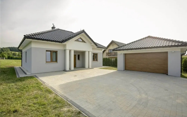 Spacious Villa in Cisownica With Terrace