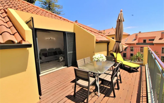 Living Apartment With Private Pool, Jacuzzi and Gym