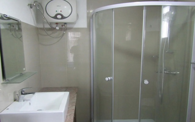 Queens Park Apartment
