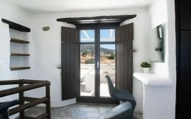 Aspro Paros Villa for 6-7