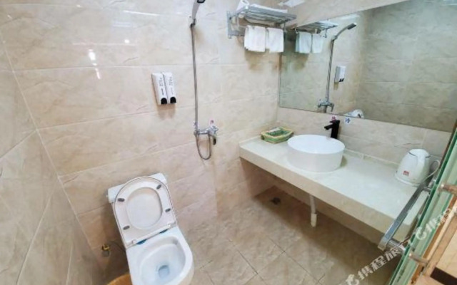 Qinghuaci Hotel