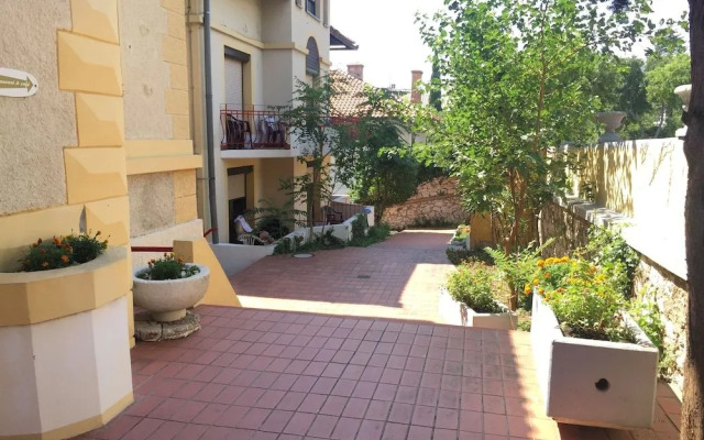 Hotel Ruža