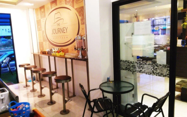 Hotel The Journey Patong New