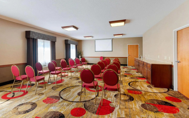 Comfort Suites Stevensville - St. Joseph