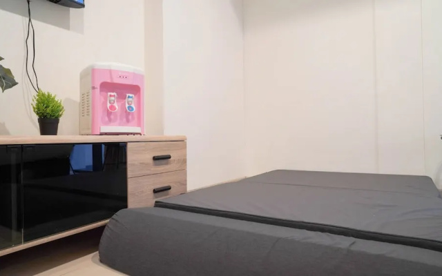 Spacious And Homey Studio At Cleon Park Apartment – Guest Rooms – Jakarta