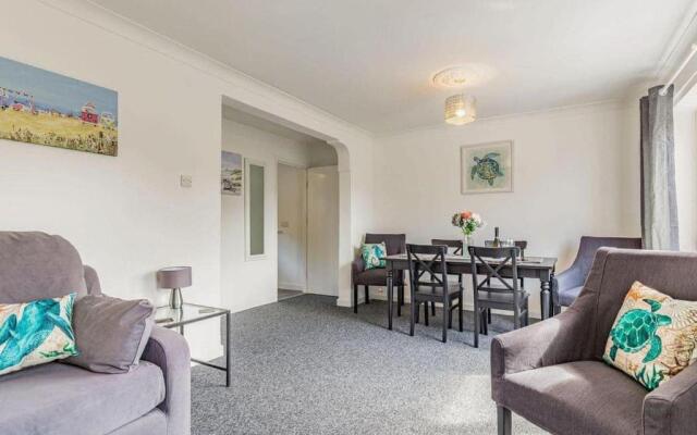 Lovely Apartment 2 King & 2 Single Beds