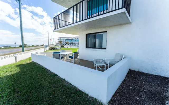Maria's Lovely Beachfront home
