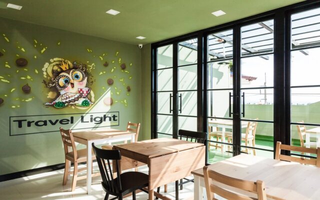 Travel Light Hostel Pattaya