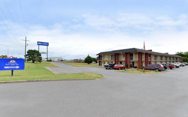 Castle Inn & Suites By OYO Chickasha