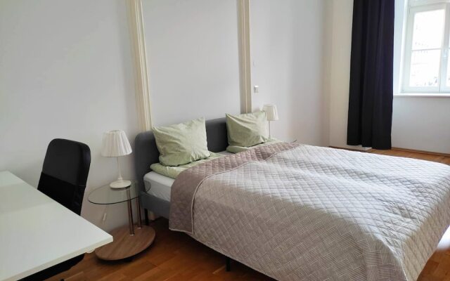 Lovely Modern Historical 1-bedroom