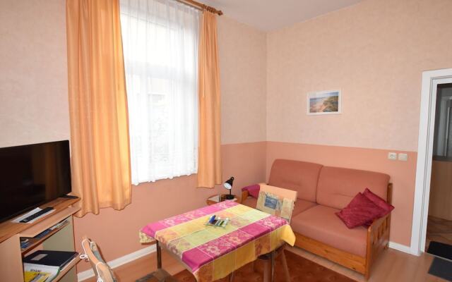 Simplistic Apartment in Kühlungsborn near Beach