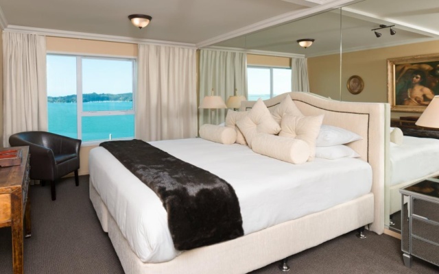 Moon Shadow Luxury B&B – Guest Rooms – Paihia