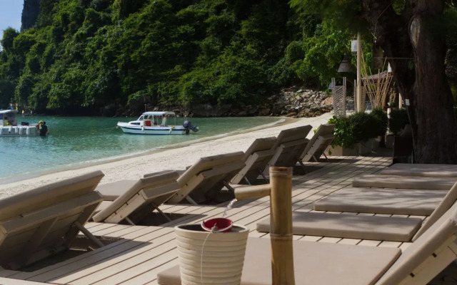 Mama Beach Residence