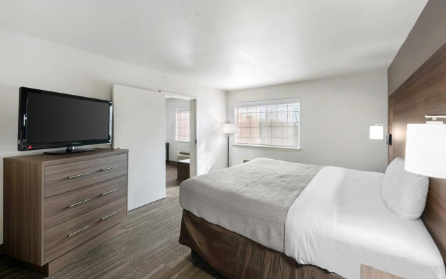 Quality Inn near SeaWorld - Lackland