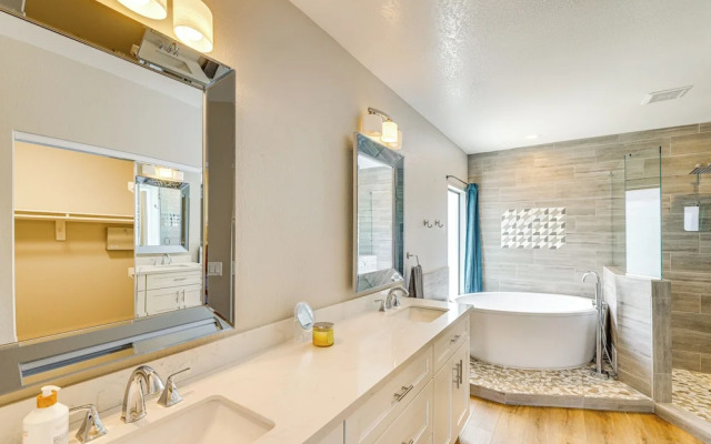 Pet-friendly w/ Spacious Patio: Home in Scottsdale