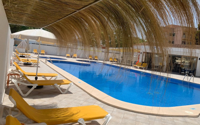 Apartaments La Perla Negra