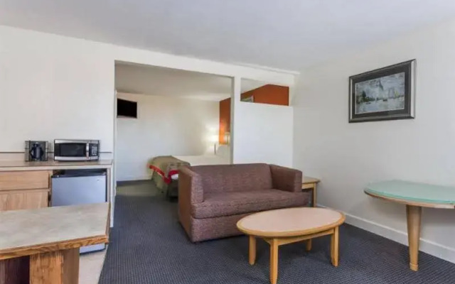 Ramada Vallejo/napa Valley Area