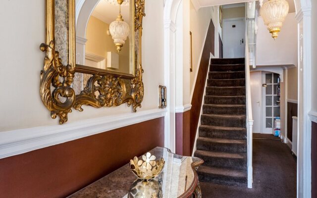 Gullivers Hotel - B&B
