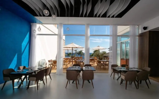 Empire Beach Resort