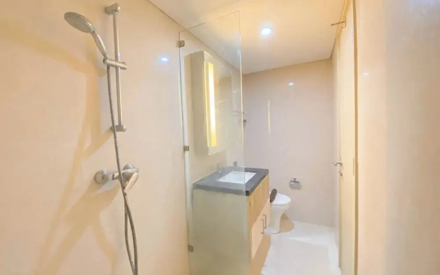 Good Homey Studio Apartment at Warhol (W/R) Residences