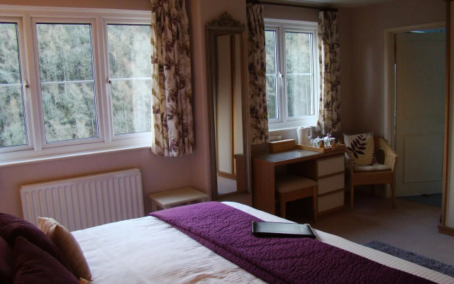 Pine Lodge Guest House