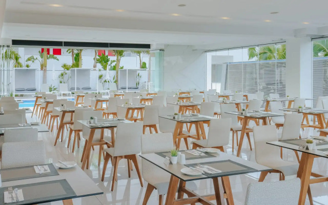 Tasia Maris Seasons Hotel - Adults Only