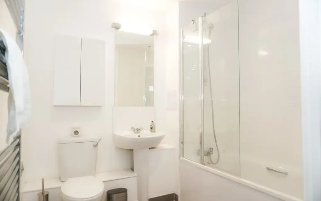 2br-360 Views-balcony-parking-wifi-smarttv