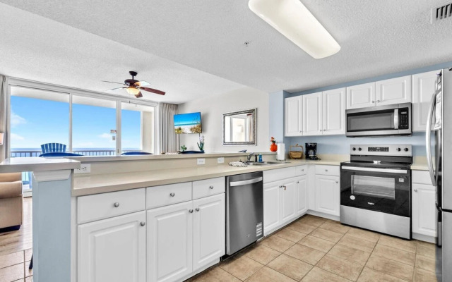 Majestic Beach Towers 1-1213