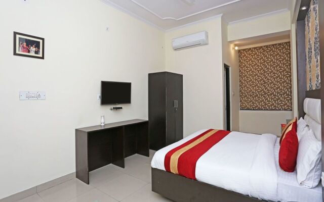 OYO 9594 Hotel Shree Residency