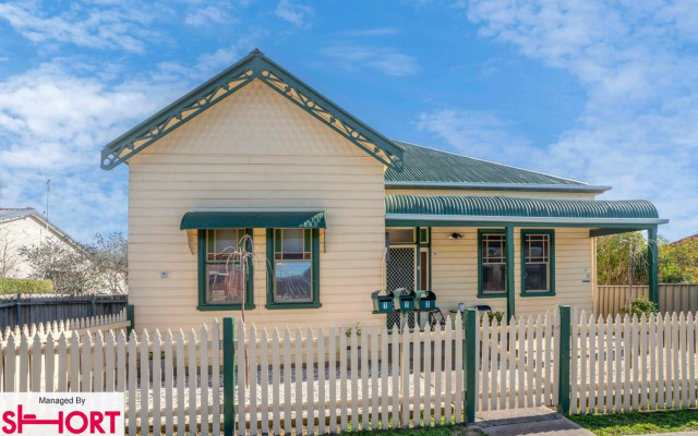 Paddington Villa 1 - Free Wi-fi, Netflix