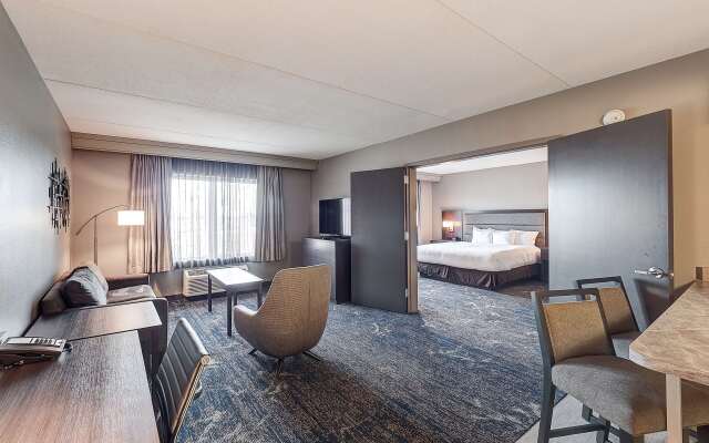 DoubleTree by Hilton Hotel Bloomington