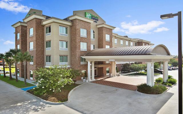 Holiday Inn Express & Suites Gonzales, an IHG Hotel