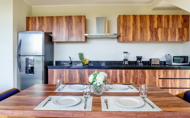 Stunning 3BR PH Private Pool Best Location Sky Pool Amenities